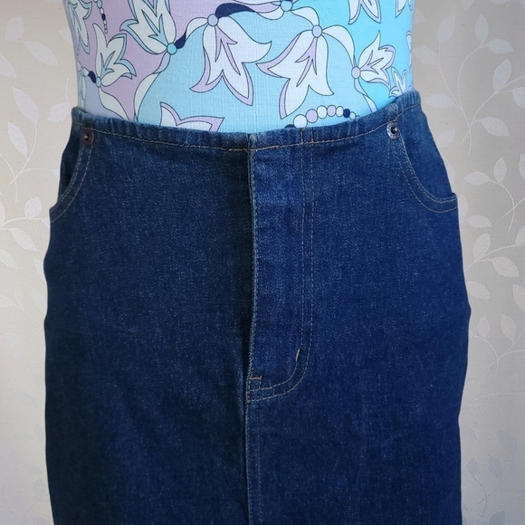 Vintage Y2K DKNY Embellished Logo Side Slits Stretch Denim Skirt Dark Wash - Picture 3 of 16